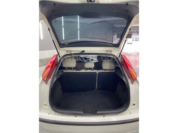 Sahibinden Ford Focus 1.6 Comfort 2004 Model