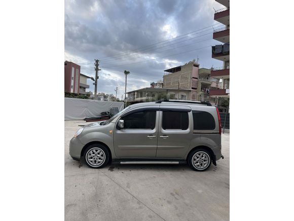 Sahibinden Renault Kangoo Multix 1.5 dCi Privilege Chromeline 2011 Model  187.000 km Bej