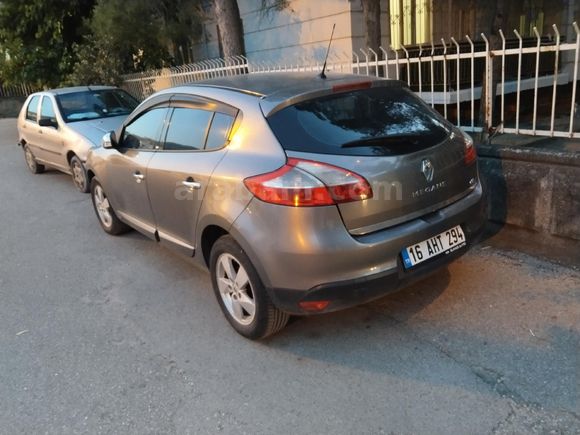 Sahibinden Renault Megane 1.5 dCi Expression 2012 Model