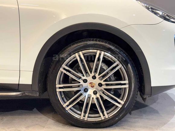 EMSALSİZ Porsche Cayenne Diesel 2015 Model 
