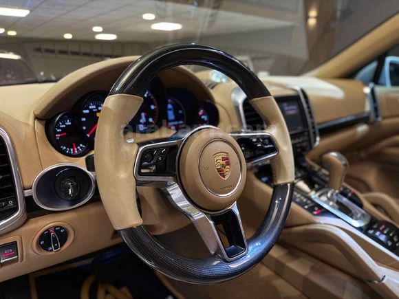 EMSALSİZ Porsche Cayenne Diesel 2015 Model 