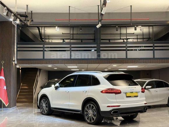 EMSALSİZ Porsche Cayenne Diesel 2015 Model 