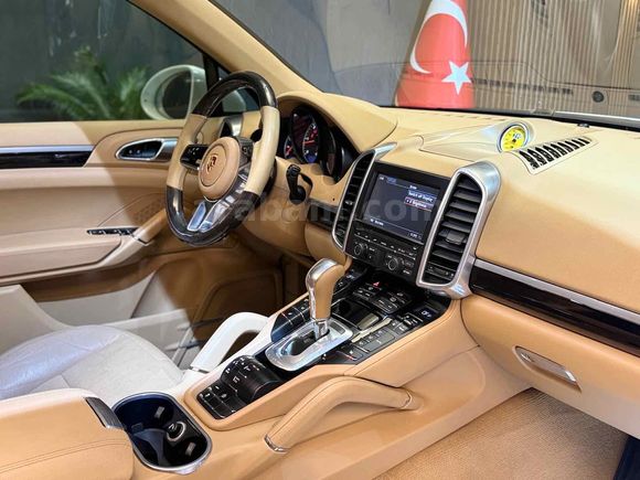 EMSALSİZ Porsche Cayenne Diesel 2015 Model 