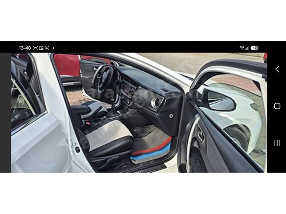 Sahibinden Toyota Auris 1.4 D-4D Advance Skypack 2014 Model