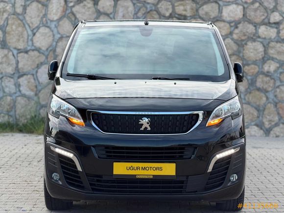 MODEL 2018 Peugeot-Expert Traveller -