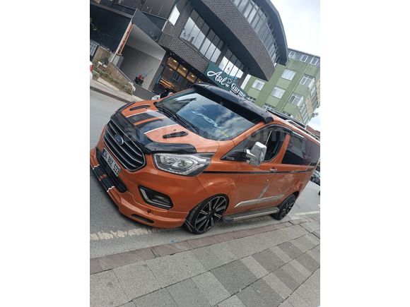 TR DE TEKLEREEN. 2018 FORD CUSTOM 320 S DELÜX