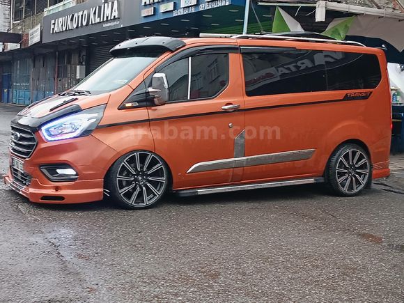 TR DE TEKLEREEN. 2018 FORD CUSTOM 320 S DELÜX