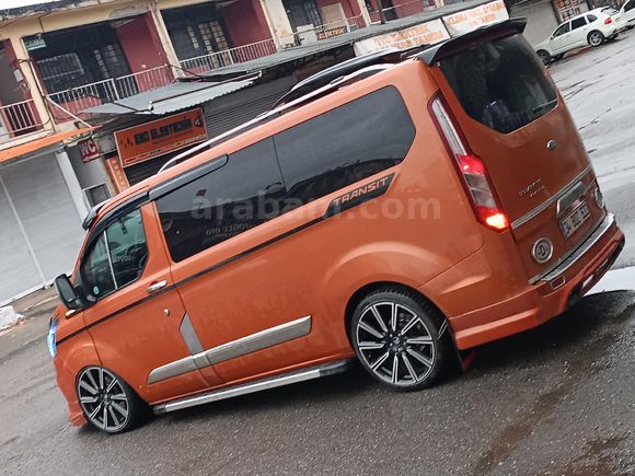 TR DE TEKLEREEN. 2018 FORD CUSTOM 320 S DELÜX