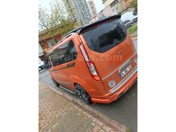 TR DE TEKLEREEN. 2018 FORD CUSTOM 320 S DELÜX