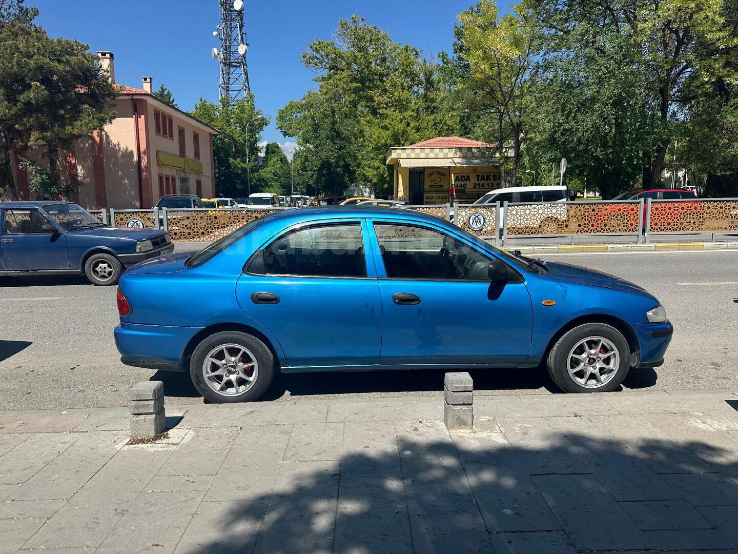 Sahibinden Mazda 323 1.5 Familia 1998 Model 5