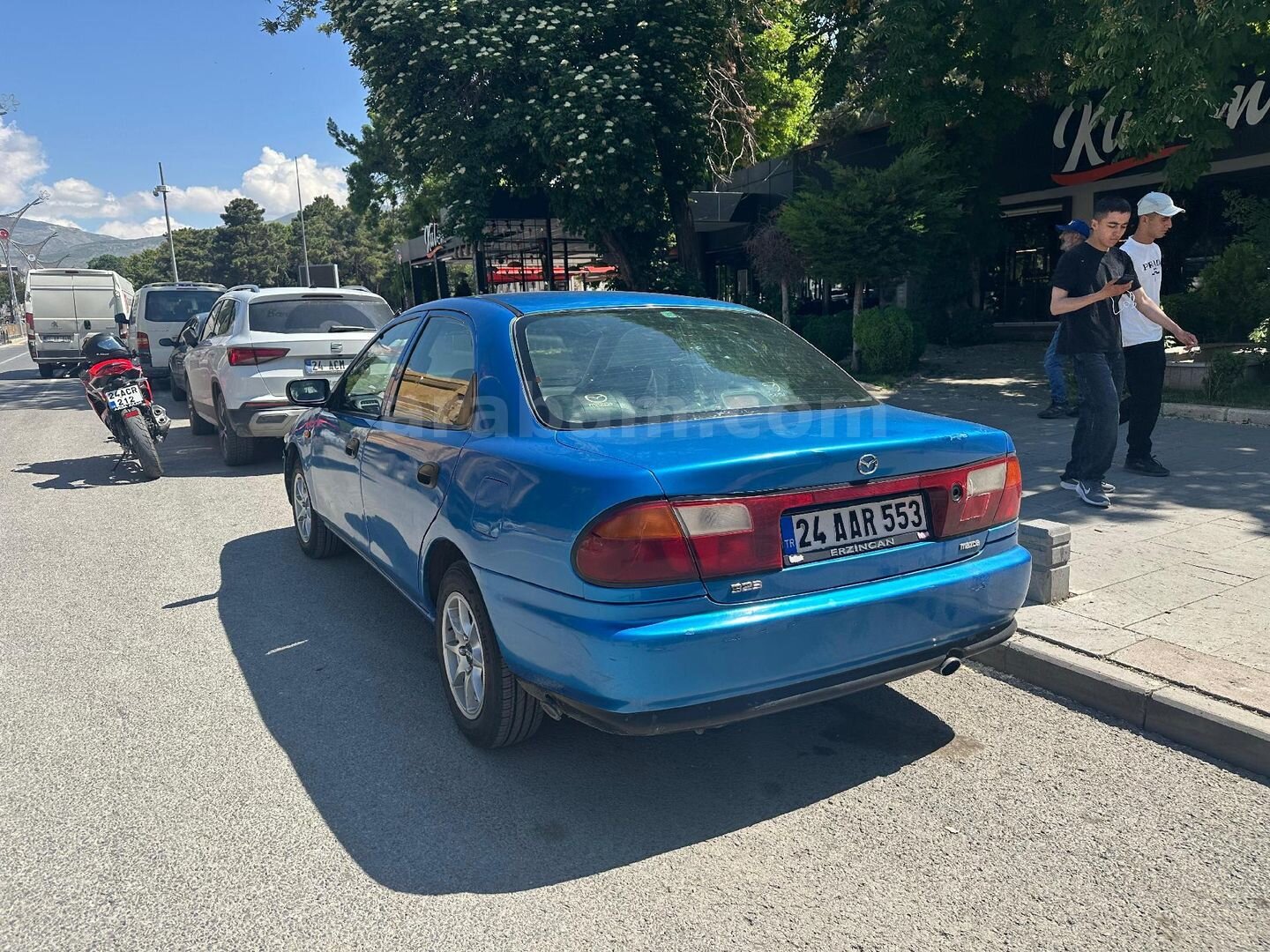 Sahibinden Mazda 323 1.5 Familia 1998 Model 3