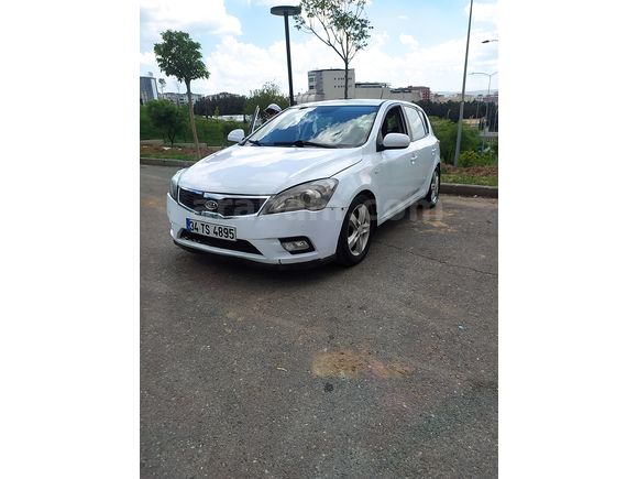 Sahibinden Kia Ceed 1.6 CRDi Motion 2011 Model 
