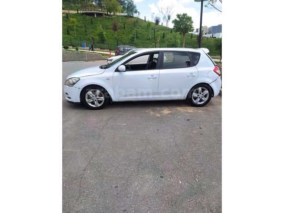 Sahibinden Kia Ceed 1.6 CRDi Motion 2011 Model 