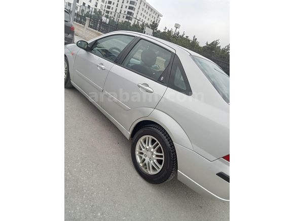 Sahibinden Ford Focus 1.6 Ghia 2005 Model