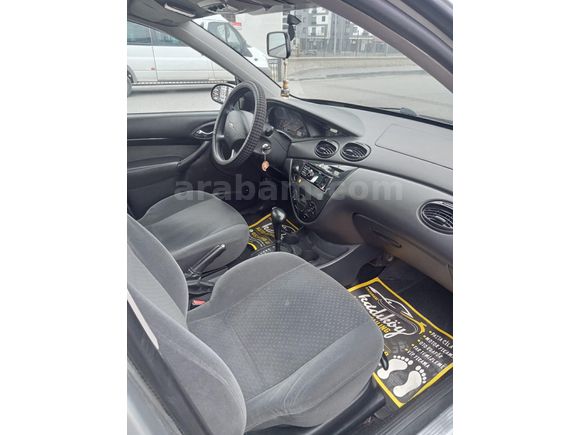 Sahibinden Ford Focus 1.6 Ghia 2005 Model