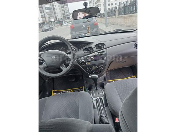 Sahibinden Ford Focus 1.6 Ghia 2005 Model