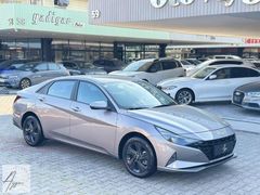 BOYASIZ - 2021 HYUNDAİ Elantra 1.6 MPI Smart CVT 42.149 KM'DE