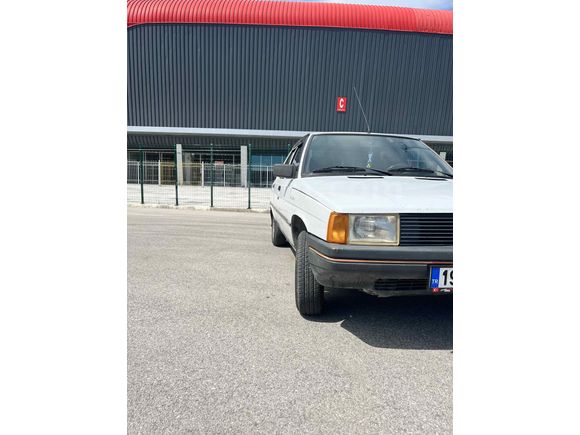 Sahibinden Renault R 9 1.4 Broadway 1992 Model 