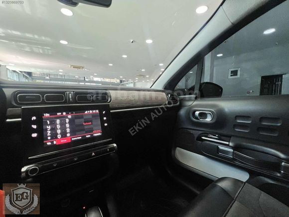 HATASIZ+BOYASIZ+32.000KM+CARPLAY+NAVİ+TABLET+ŞERİTTKP+0FAİZ+SİS