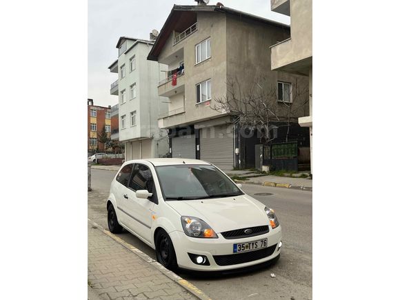 Sahibinden Ford Fiesta Van 1.4 TDCi 2006 Model 