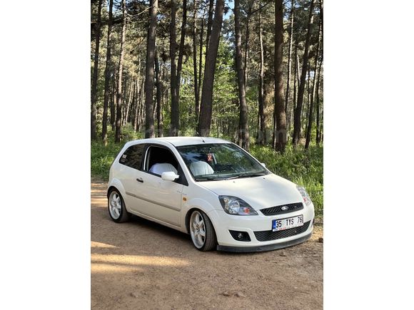 Sahibinden Ford Fiesta Van 1.4 TDCi 2006 Model 