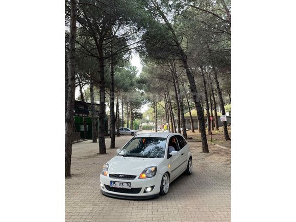 Sahibinden Ford Fiesta Van 1.4 TDCi 2006 Model 