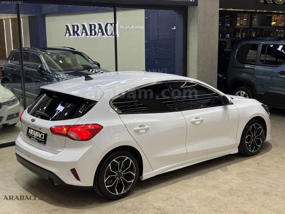 ARABACI GRUP 2021 FORD FOCUS 1.5 Tİ-VCT TREND X-HATASIZ-50BİNKM