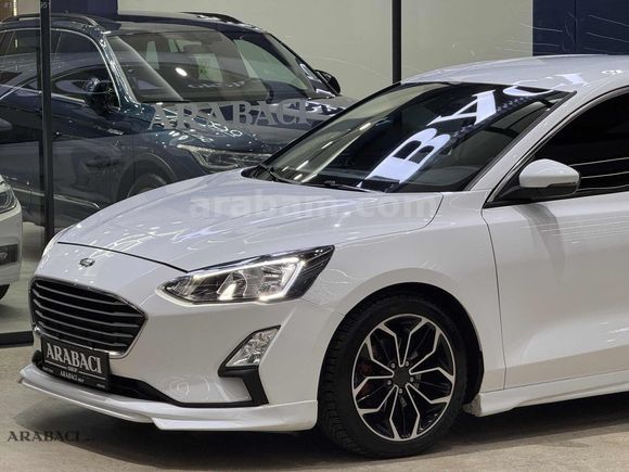 ARABACI GRUP 2021 FORD FOCUS 1.5 Tİ-VCT TREND X-HATASIZ-50BİNKM