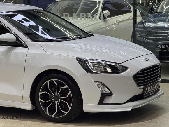 ARABACI GRUP 2021 FORD FOCUS 1.5 Tİ-VCT TREND X-HATASIZ-50BİNKM