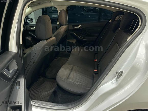 ARABACI GRUP 2021 FORD FOCUS 1.5 Tİ-VCT TREND X-HATASIZ-50BİNKM