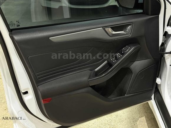 ARABACI GRUP 2021 FORD FOCUS 1.5 Tİ-VCT TREND X-HATASIZ-50BİNKM