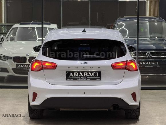 ARABACI GRUP 2021 FORD FOCUS 1.5 Tİ-VCT TREND X-HATASIZ-50BİNKM