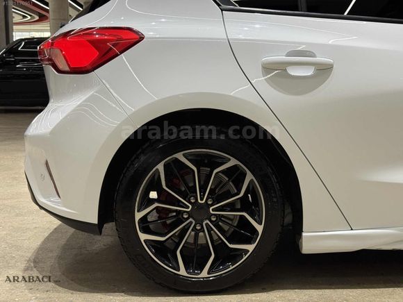 ARABACI GRUP 2021 FORD FOCUS 1.5 Tİ-VCT TREND X-HATASIZ-50BİNKM