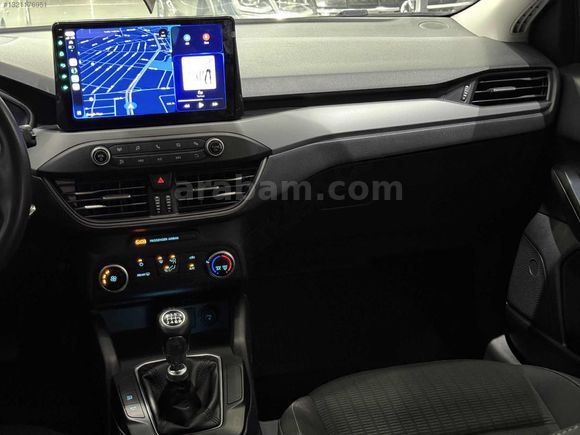 ARABACI GRUP 2021 FORD FOCUS 1.5 Tİ-VCT TREND X-HATASIZ-50BİNKM