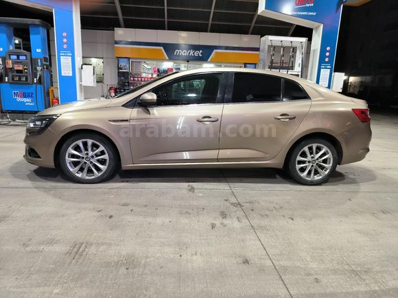 2.Sahibinden Değişensiz  Megane 4 1.5 dCi Icon 2017 Model