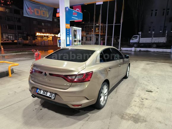 2.Sahibinden Değişensiz  Megane 4 1.5 dCi Icon 2017 Model