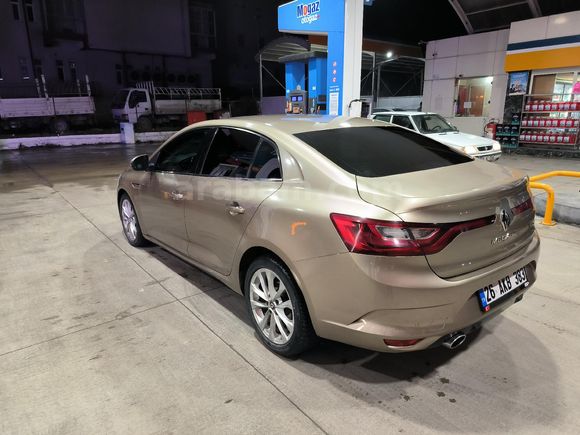 2.Sahibinden Değişensiz  Megane 4 1.5 dCi Icon 2017 Model