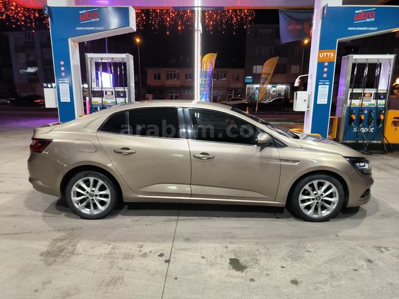 2.Sahibinden Değişensiz  Megane 4 1.5 dCi Icon 2017 Model