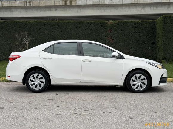 2016 HATASIZ MAKYAJLI 143.000 KM COROLLA 1.33 LIFE