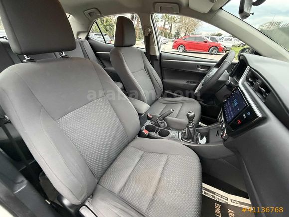 2016 HATASIZ MAKYAJLI 143.000 KM COROLLA 1.33 LIFE