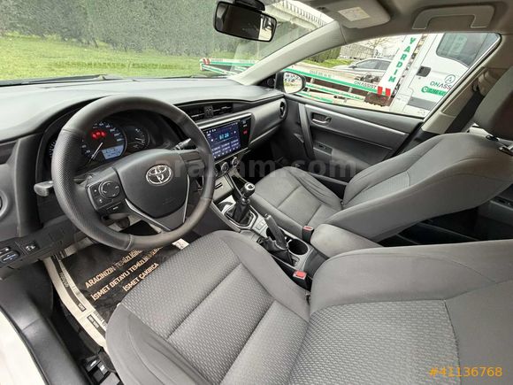 2016 HATASIZ MAKYAJLI 143.000 KM COROLLA 1.33 LIFE