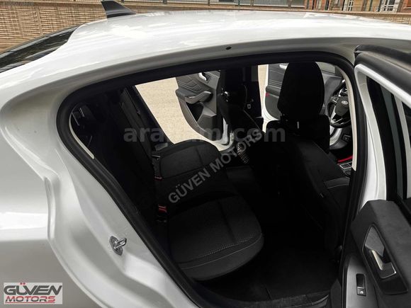/// 2021 MODEL+1.5 ECOBLUE FORT FOCUS+TİTANİUM+JOİSTİK VİTES
