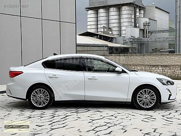 FM MOTORSDAN 2020 FORD FOCUS 1.5 DİZEL OTOMATİK -TİTANİUM- 140KM