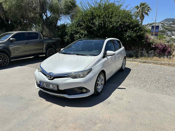 Sahibinden Toyota Auris 1.6 Advance Skypack 2016 Model 