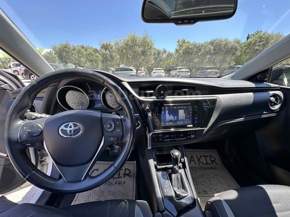 Sahibinden Toyota Auris 1.6 Advance Skypack 2016 Model 