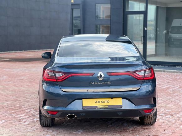 Sahibinden Renault Megane 1.5 Blue DCI Touch 2020 Model