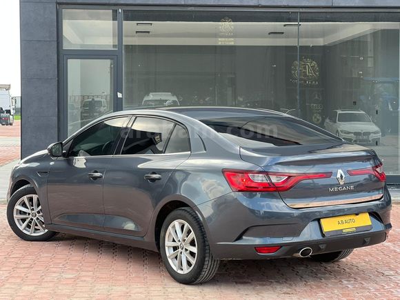Sahibinden Renault Megane 1.5 Blue DCI Touch 2020 Model