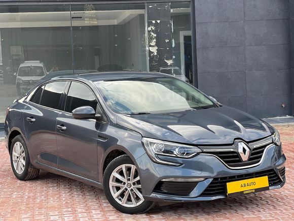 Sahibinden Renault Megane 1.5 Blue DCI Touch 2020 Model