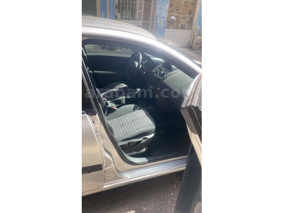 Sahibinden Renault Megane 1.6 Authentique 2009 Model İzmir