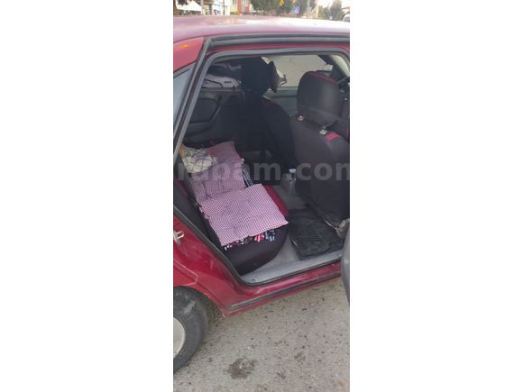 Temiz aile arabası vize ve tüp tankı yeni 